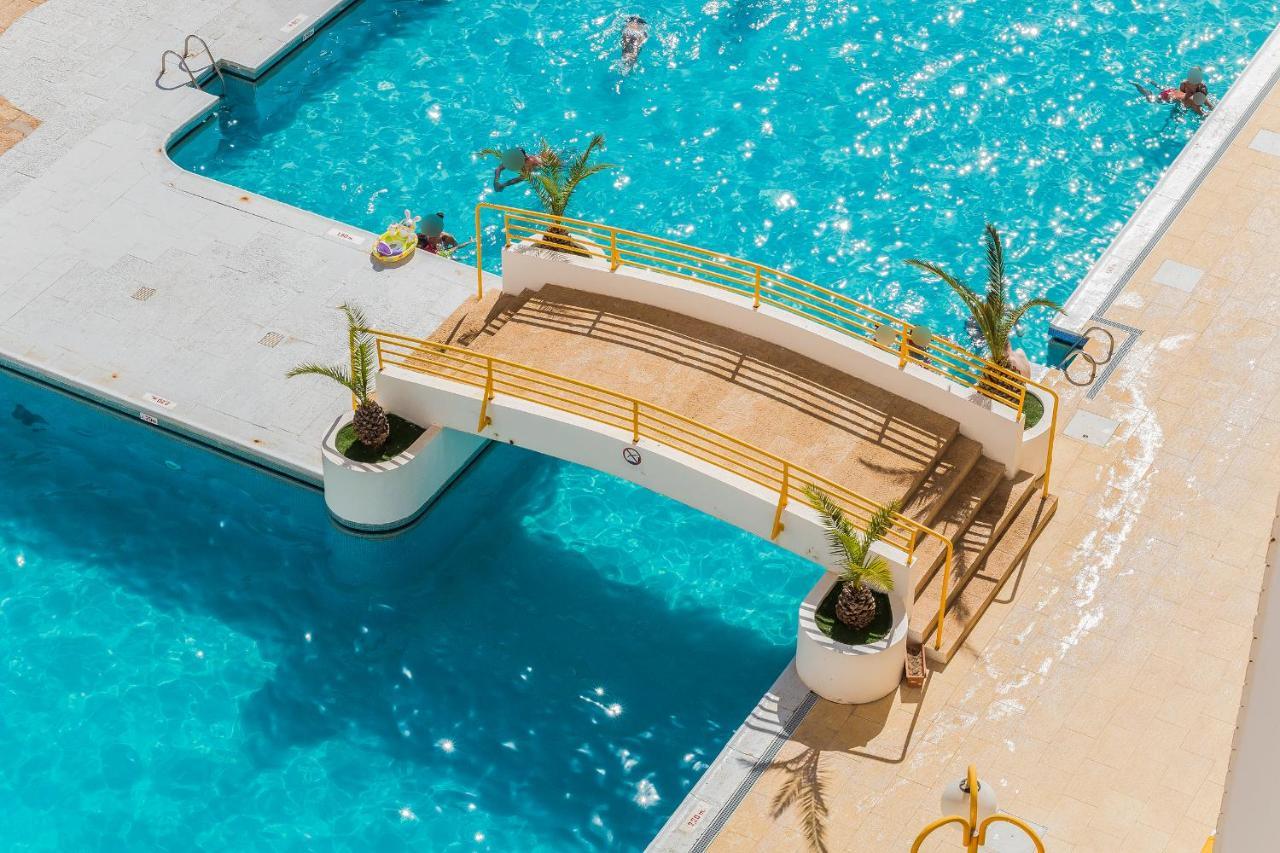 Sunny Flat W/ Balcony & Pool By Lovelystay Portimao Exterior photo